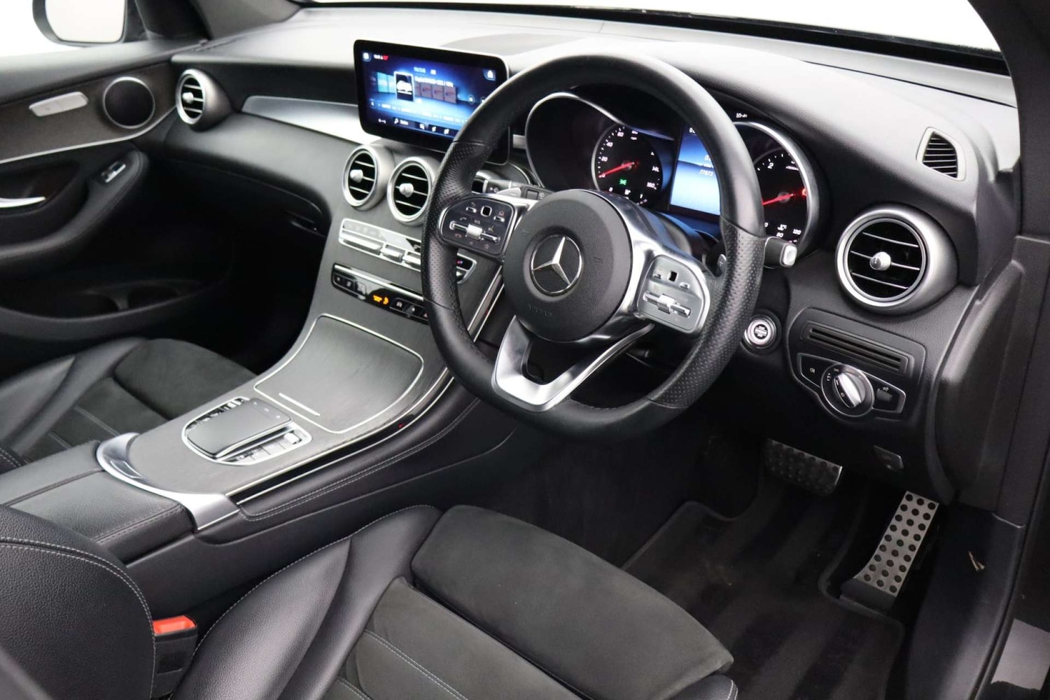 Used Mercedes-Benz GLC 2019 for sale - 76601874: Photo 11