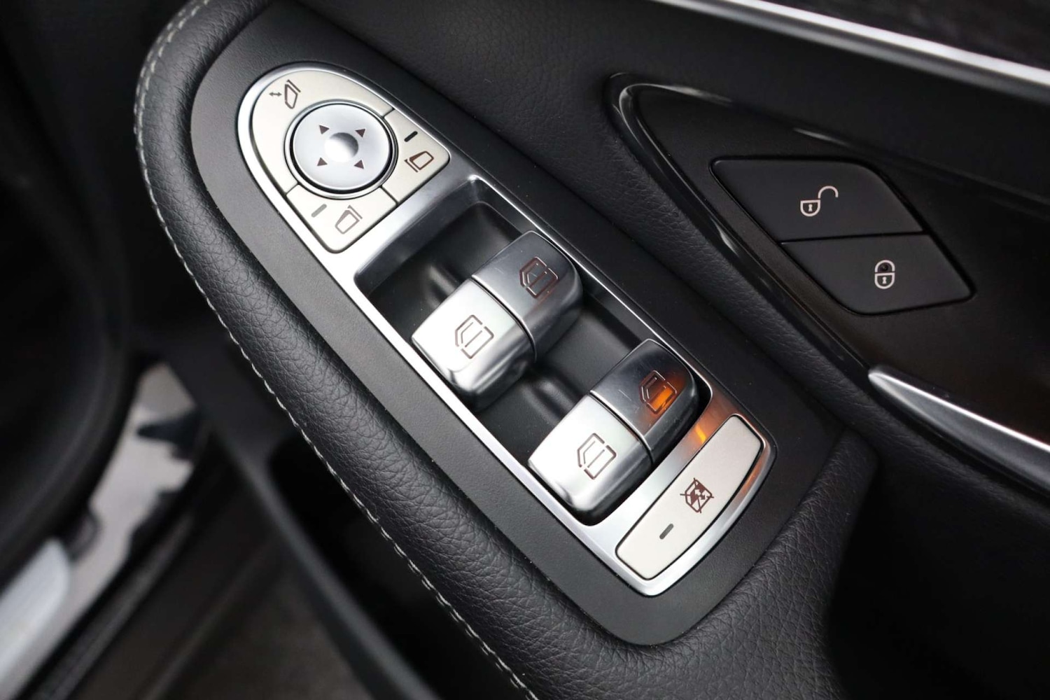 Used Mercedes-Benz GLC 2019 for sale - 76601874: Photo 15