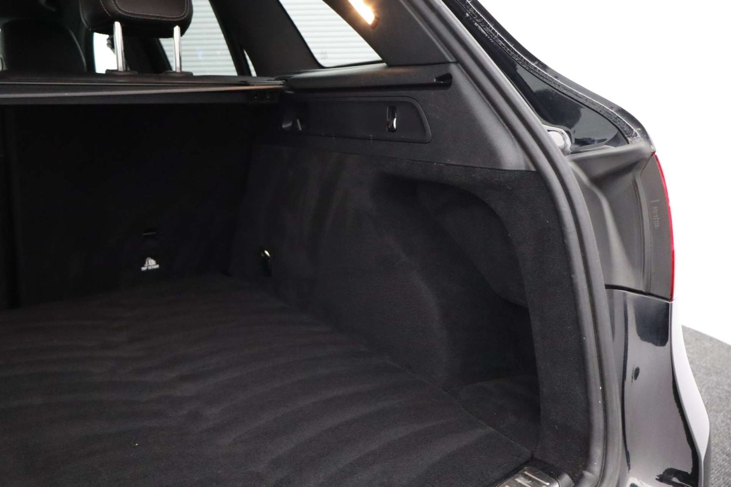 Used Mercedes-Benz GLC 2019 for sale - 76601874: Photo 24