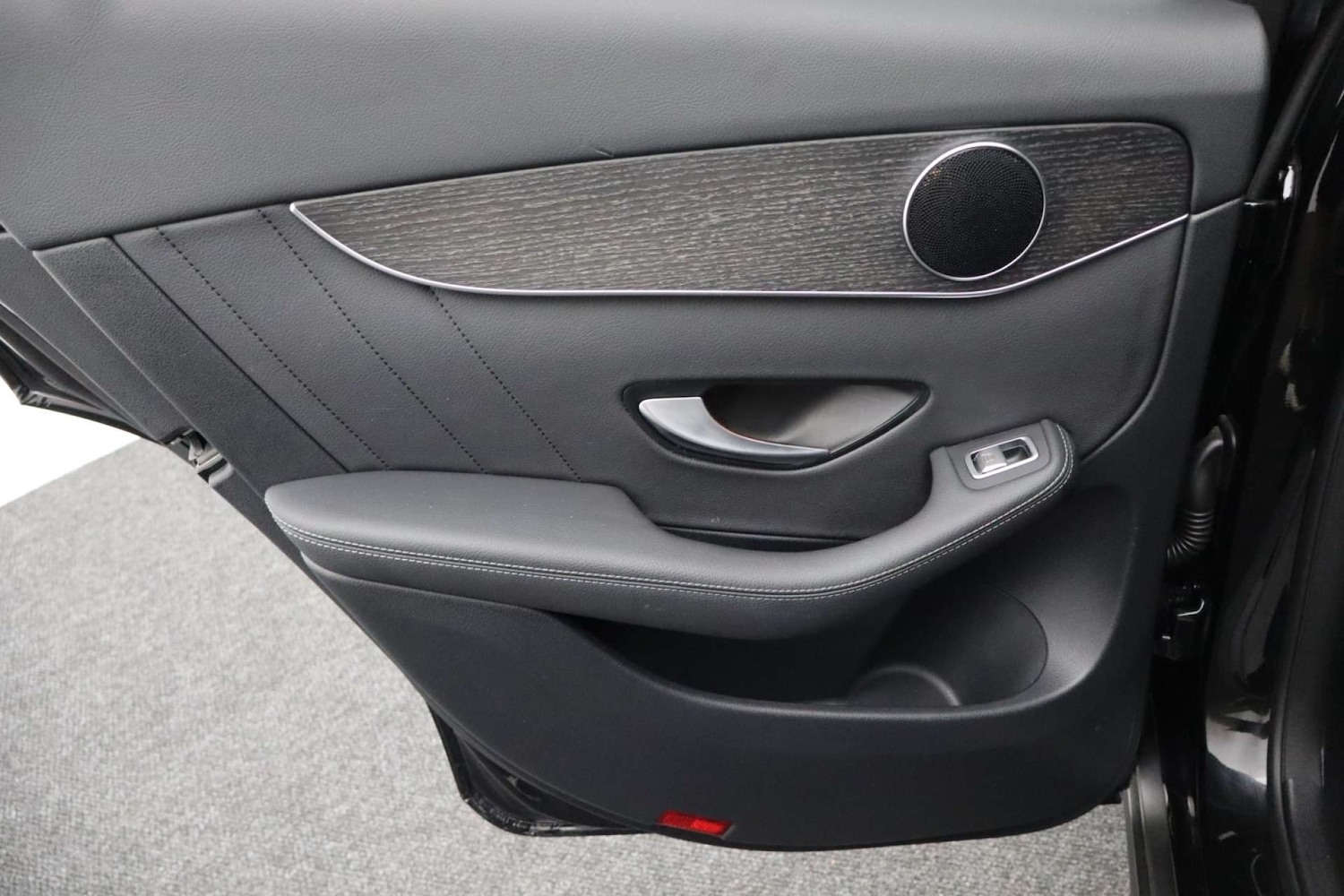 Used Mercedes-Benz GLC 2019 for sale - 76601874: Photo 32