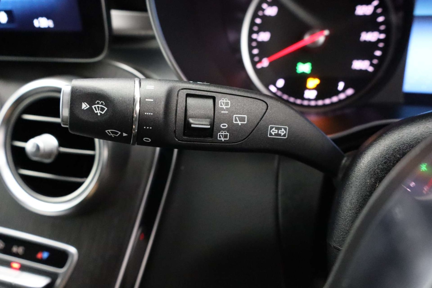 Used Mercedes-Benz GLC 2019 for sale - 76601874: Photo 42