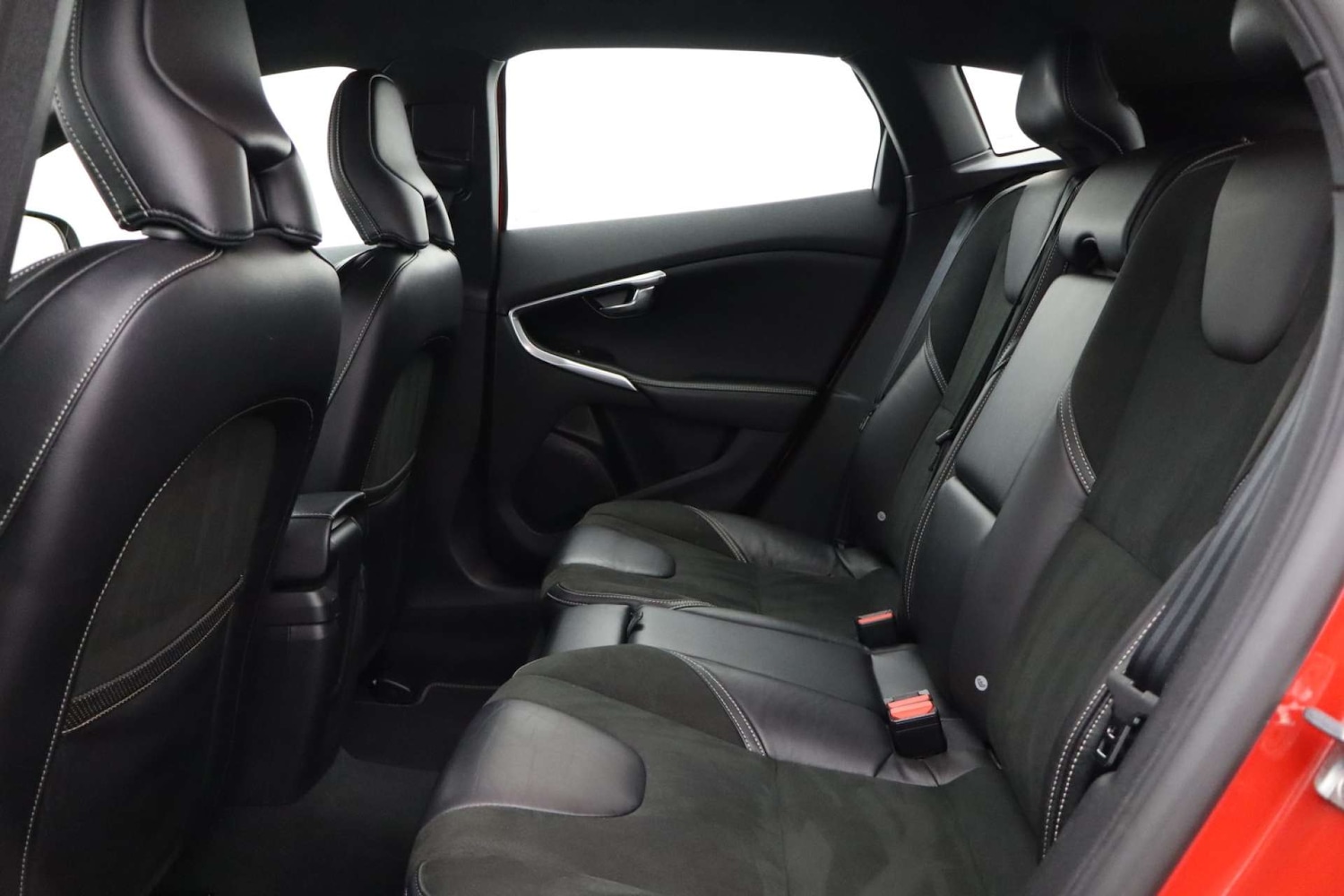 Used Volvo V40 2017 for sale - 76182653: Photo 15