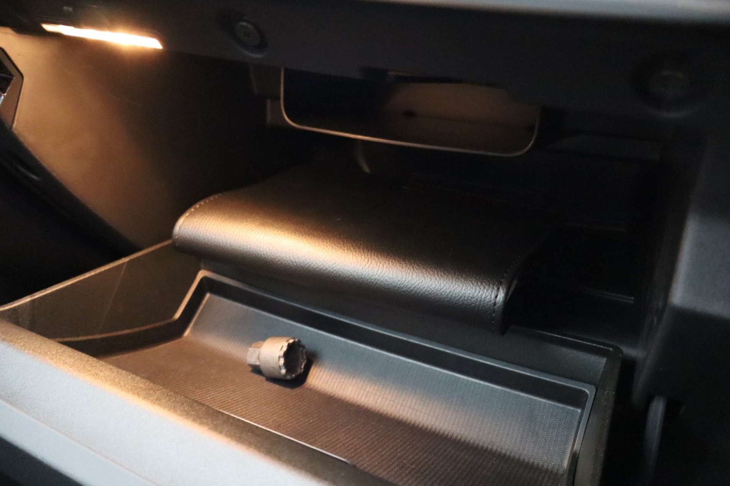 Used Volvo V40 2017 for sale - 76182653: Photo 33