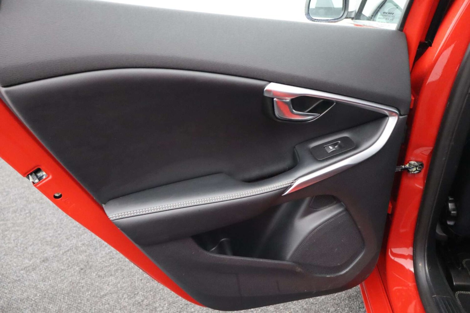 Used Volvo V40 2017 for sale - 76182653: Photo 39