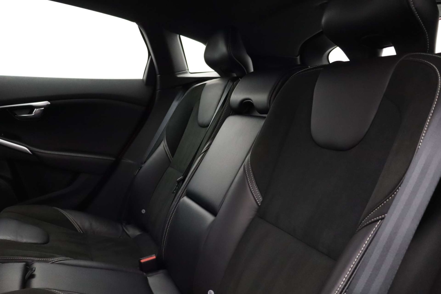 Used Volvo V40 2017 for sale - 76182653: Photo 40