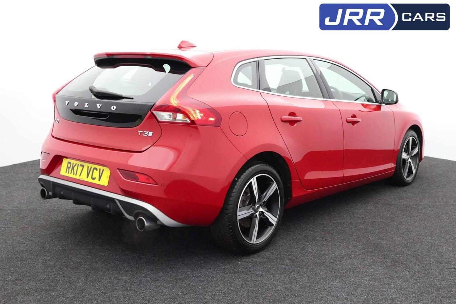 Used Volvo V40 2017 for sale - 76182653: Photo 6