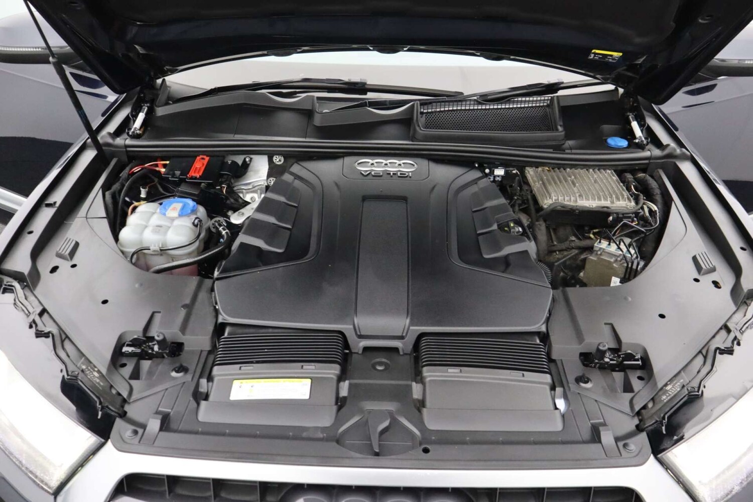 Used Audi Q7 2015 for sale - 76453807: Photo 68