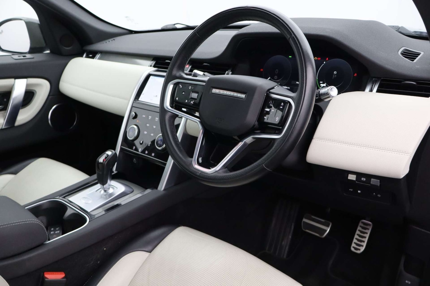 Used Land Rover Discovery Sport 2021 for sale - 77129080: Photo 2