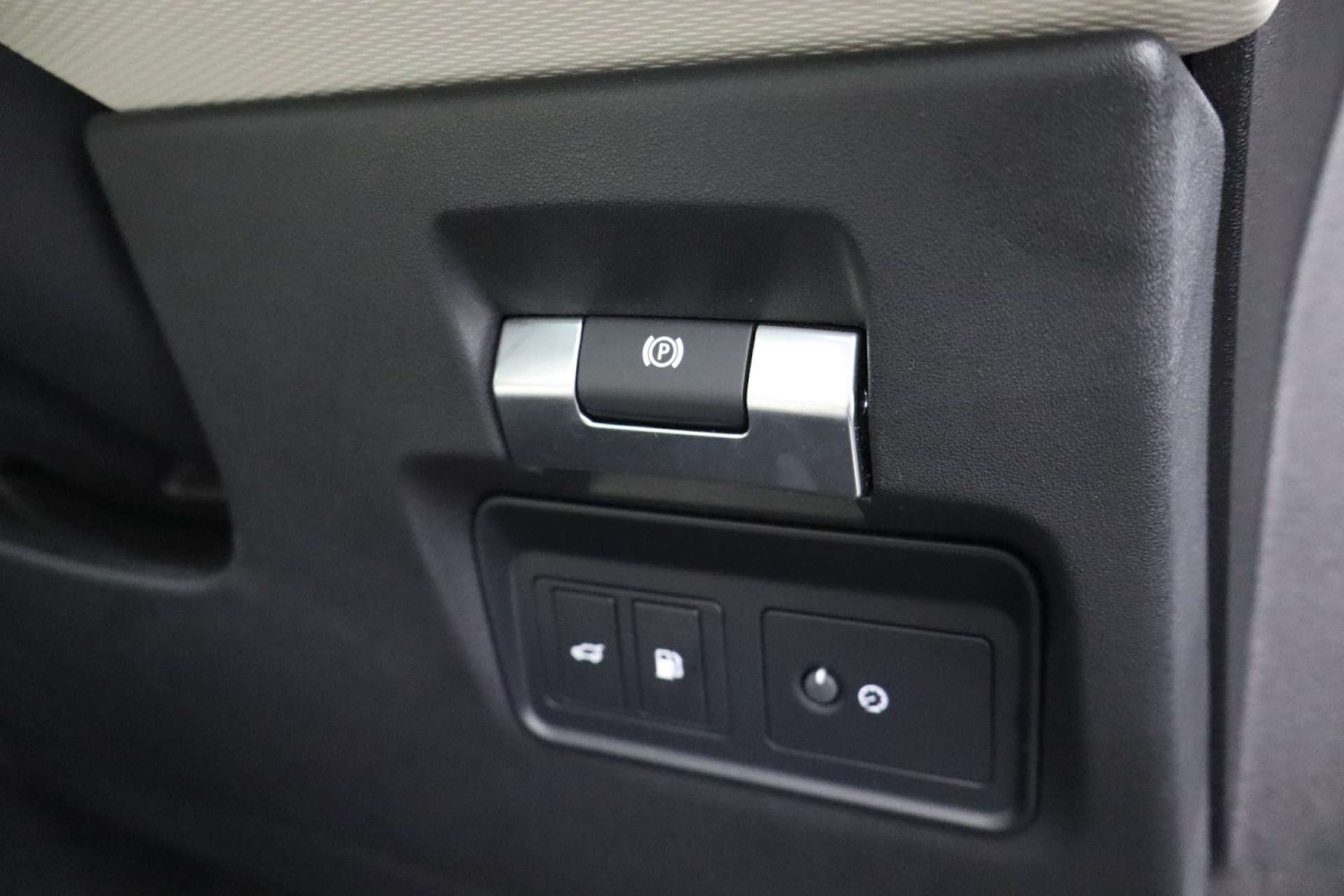 Used Land Rover Discovery Sport 2021 for sale - 77129080: Photo 24