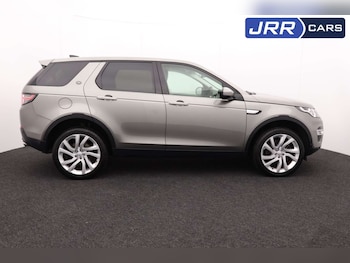 Used Land Rover Discovery Sport 2018 for sale - 76384152: Photo