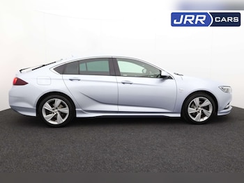 Used Vauxhall Insignia 2018 for sale - 76182646: Photo