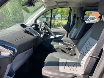 Used Ford Tourneo Custom 2018 for sale - 78619927: Photo