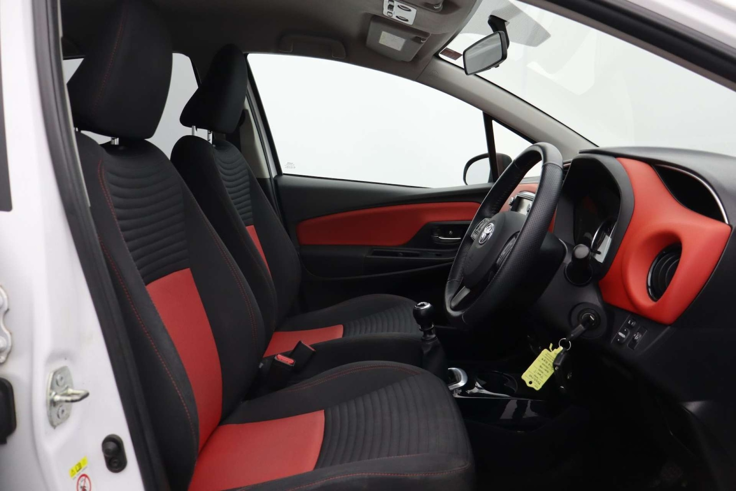 Used Toyota Yaris 2015 for sale - 77154671: Photo 12