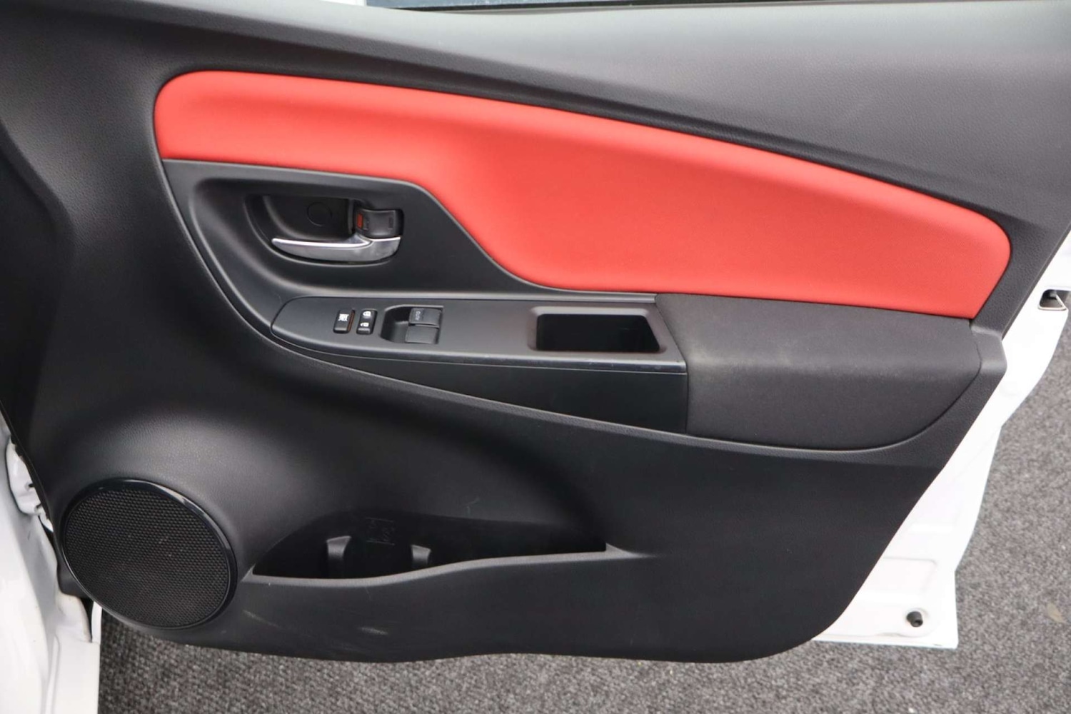 Used Toyota Yaris 2015 for sale - 77154671: Photo 23