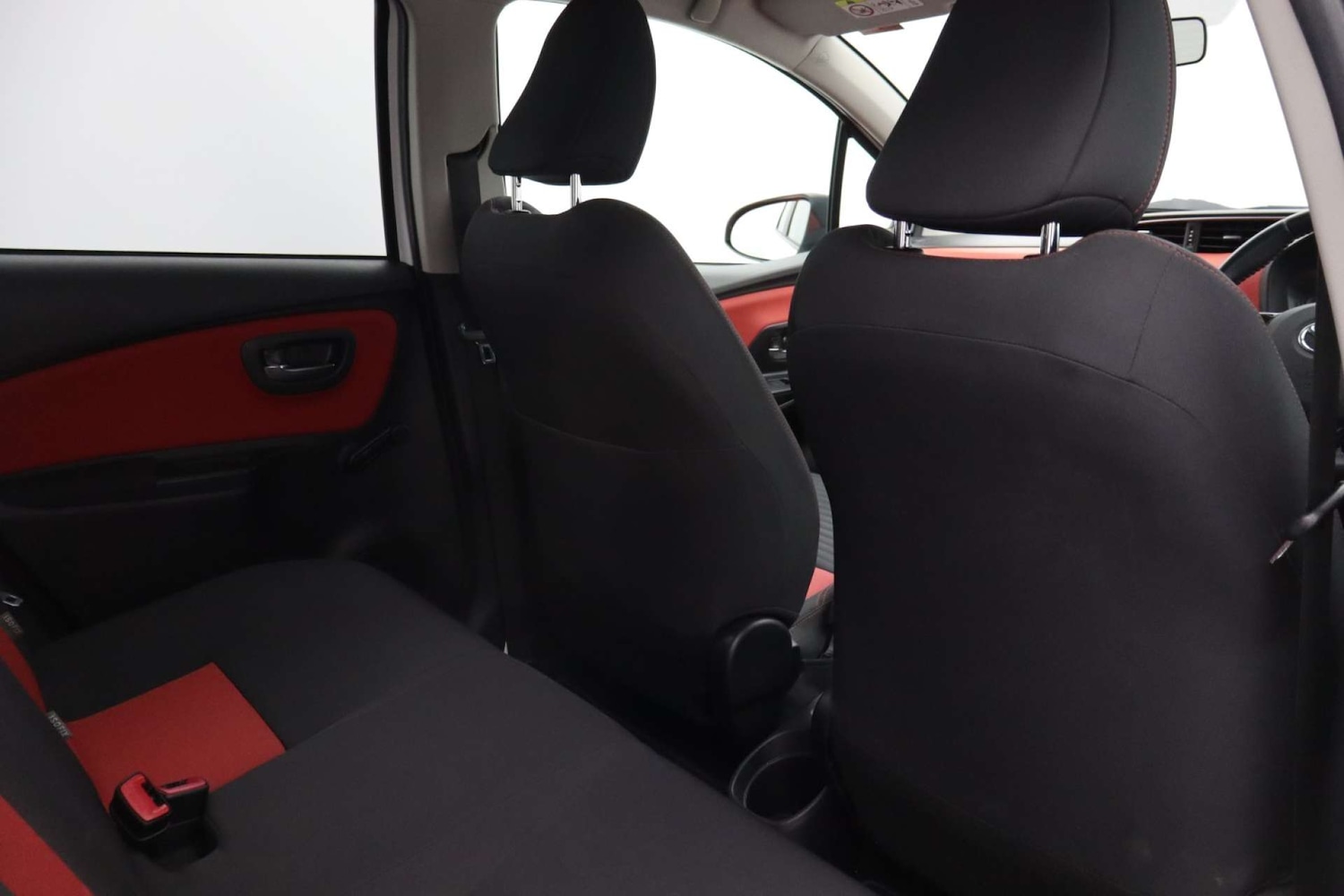 Used Toyota Yaris 2015 for sale - 77154671: Photo 25