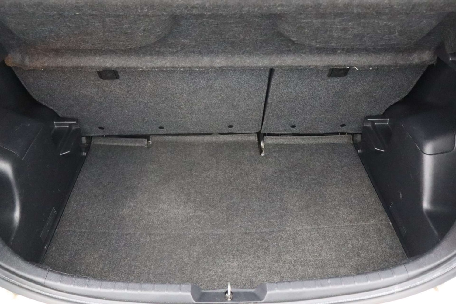 Used Toyota Yaris 2015 for sale - 77154671: Photo 28