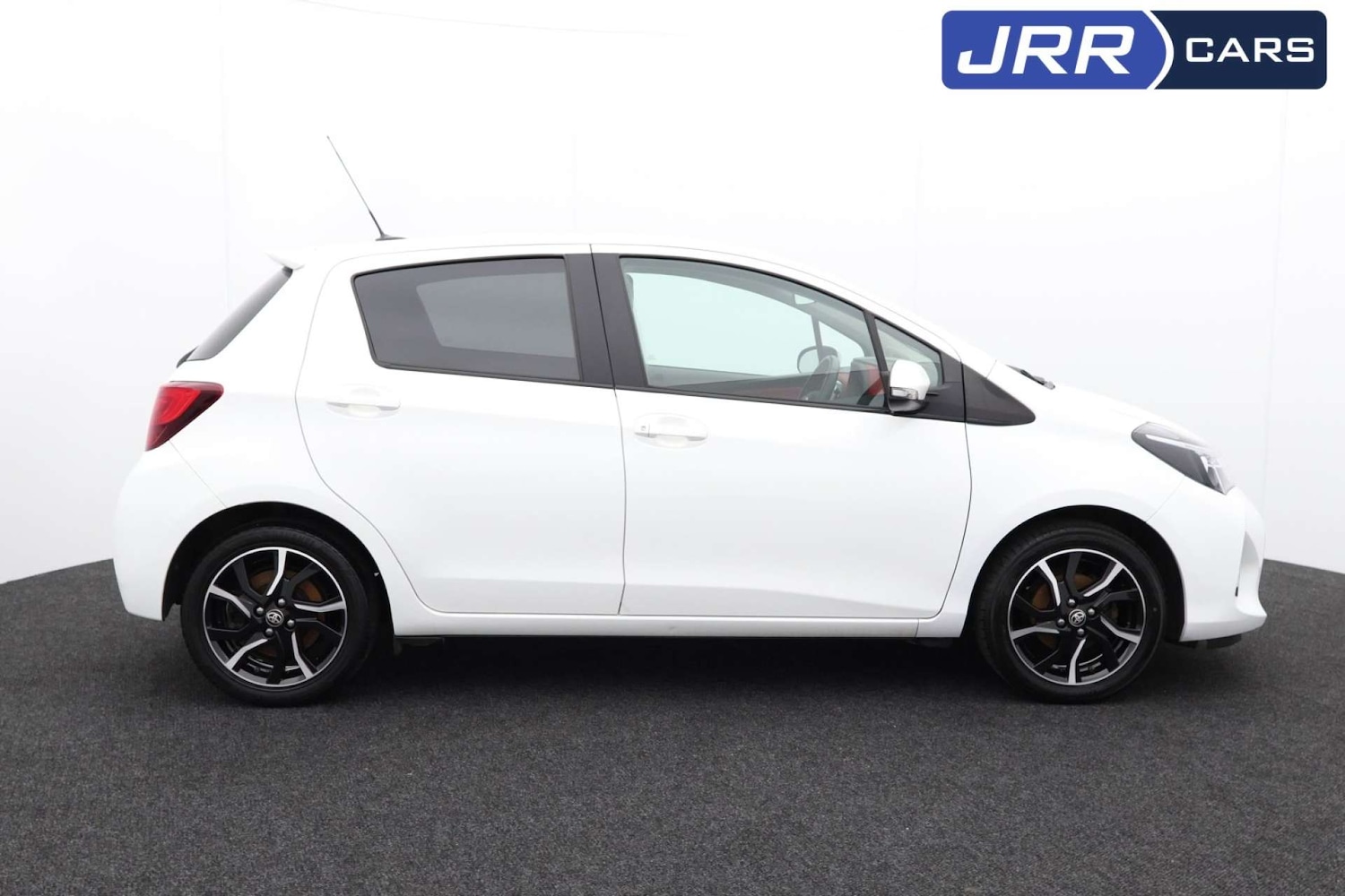 Used Toyota Yaris 2015 for sale - 77154671: Photo 3