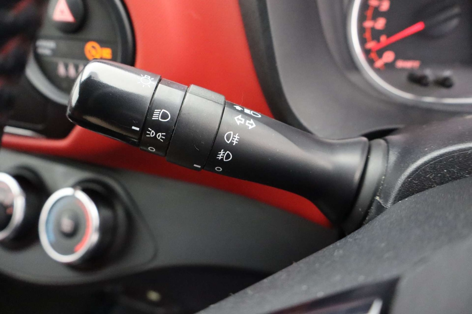 Used Toyota Yaris 2015 for sale - 77154671: Photo 38