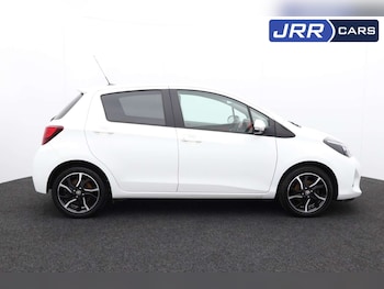 Used Toyota Yaris 2015 for sale - 77154671: Photo