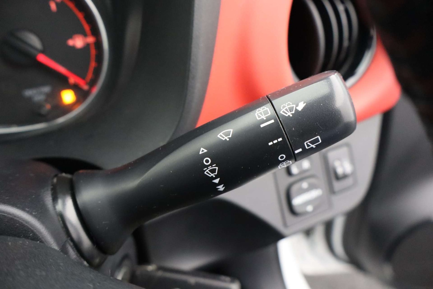 Used Toyota Yaris 2015 for sale - 77154671: Photo 40