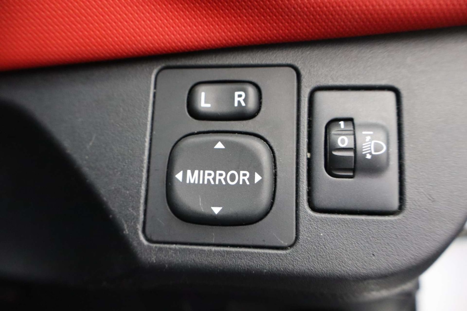 Used Toyota Yaris 2015 for sale - 77154671: Photo 42