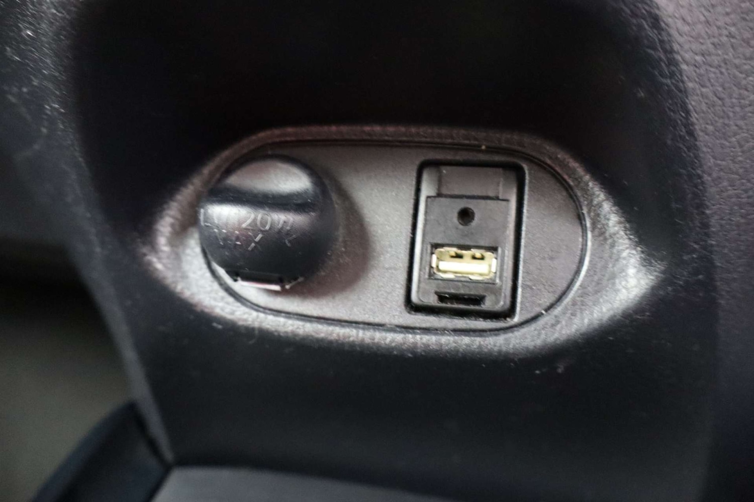 Used Toyota Yaris 2015 for sale - 77154671: Photo 45