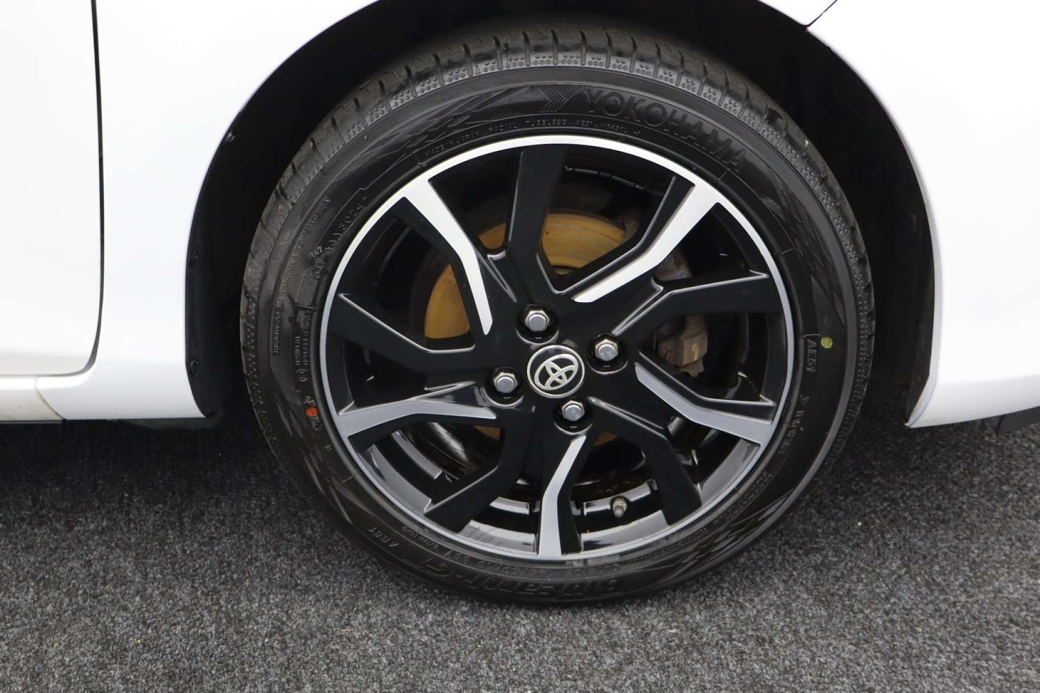 Used Toyota Yaris 2015 for sale - 77154671: Photo 49