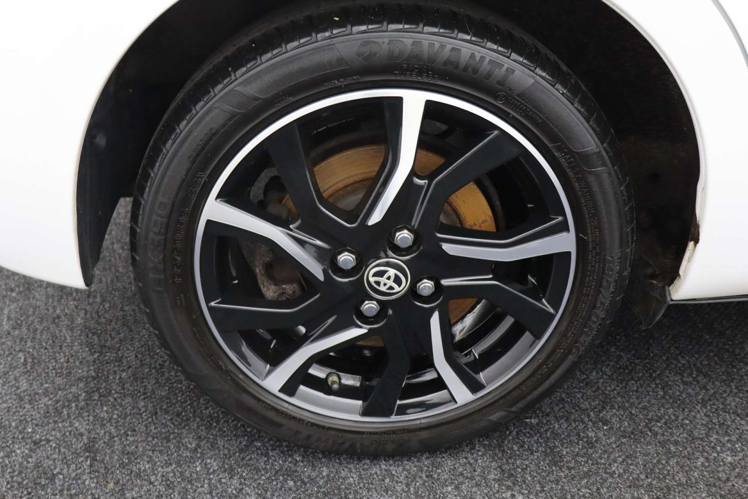 Used Toyota Yaris 2015 for sale - 77154671: Photo 50