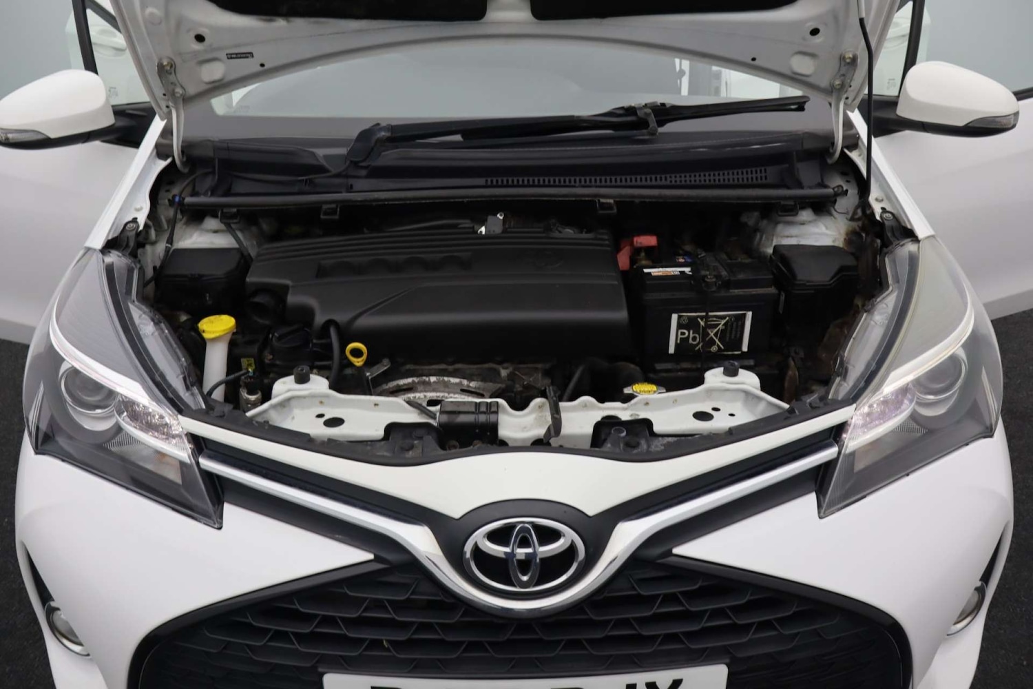 Used Toyota Yaris 2015 for sale - 77154671: Photo 53