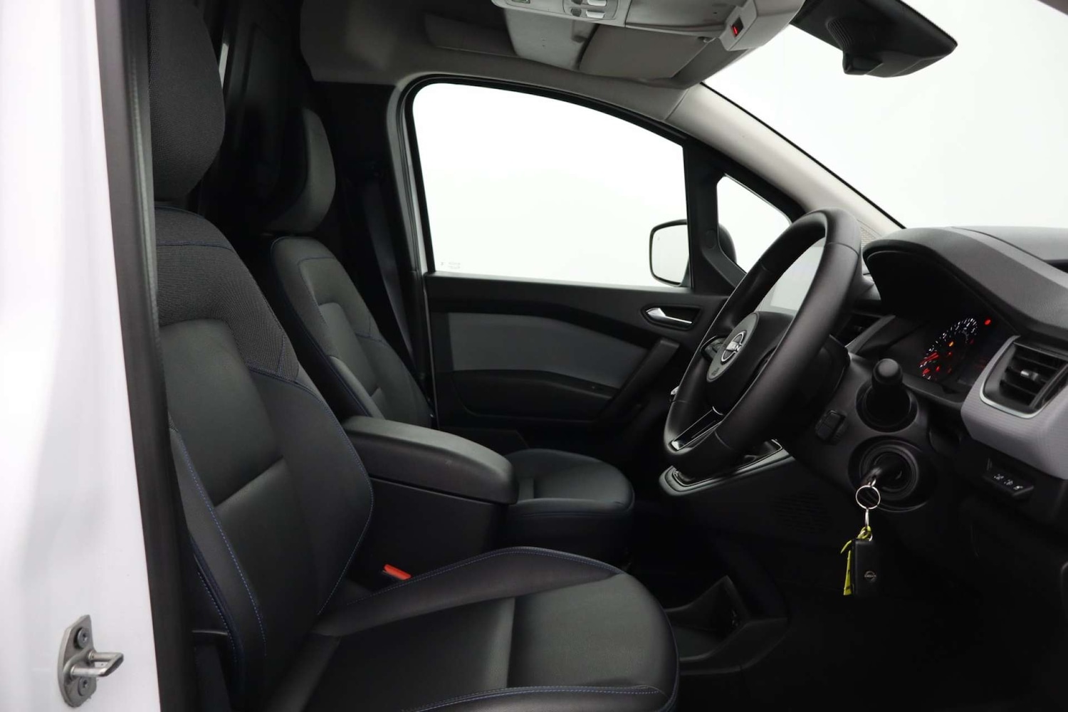 Used Nissan Other 2023 for sale - 77469870: Photo 11