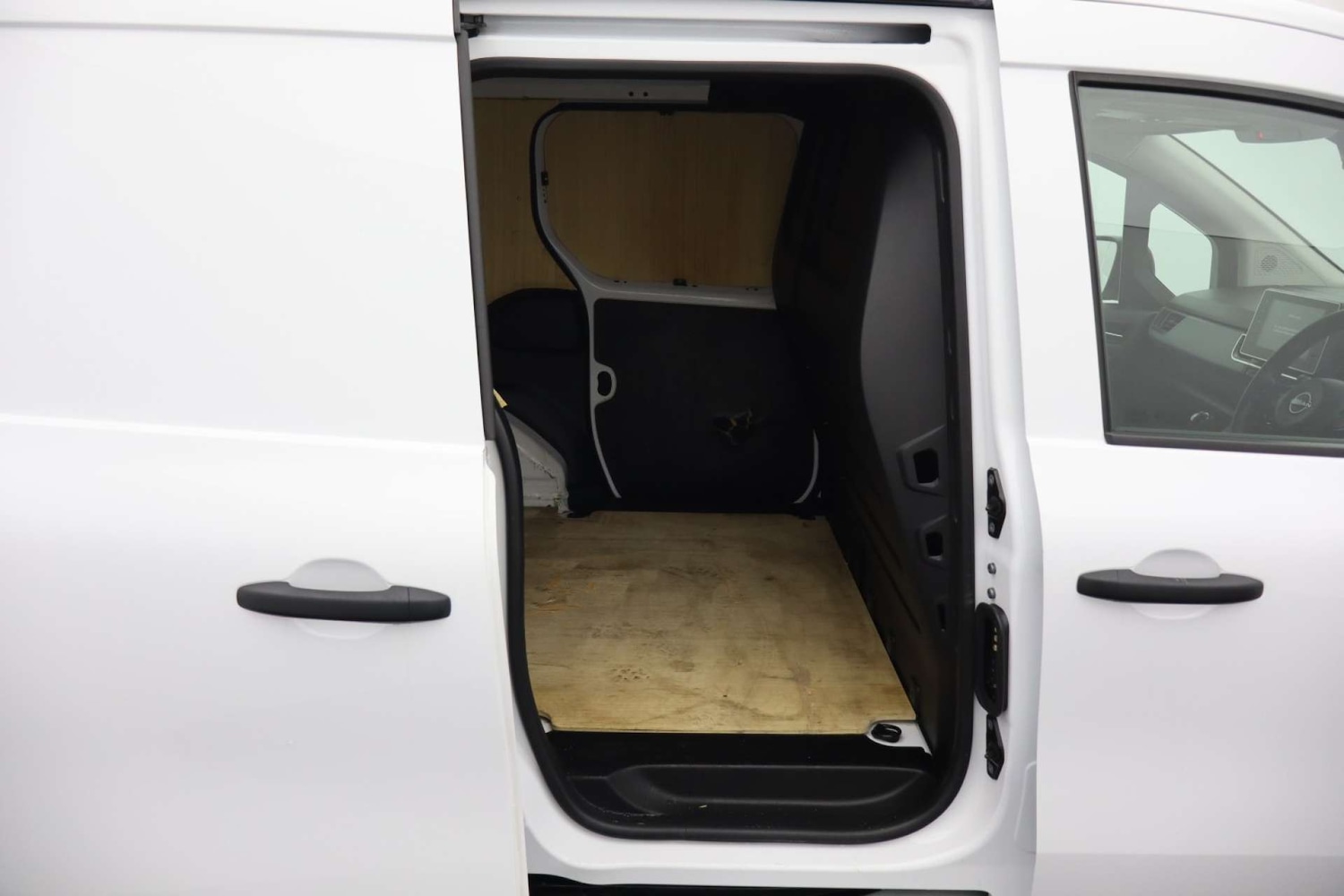 Used Nissan Other 2023 for sale - 77469870: Photo 16