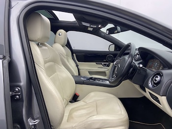 Used Jaguar XJ 2016 for sale - 78241812: Photo