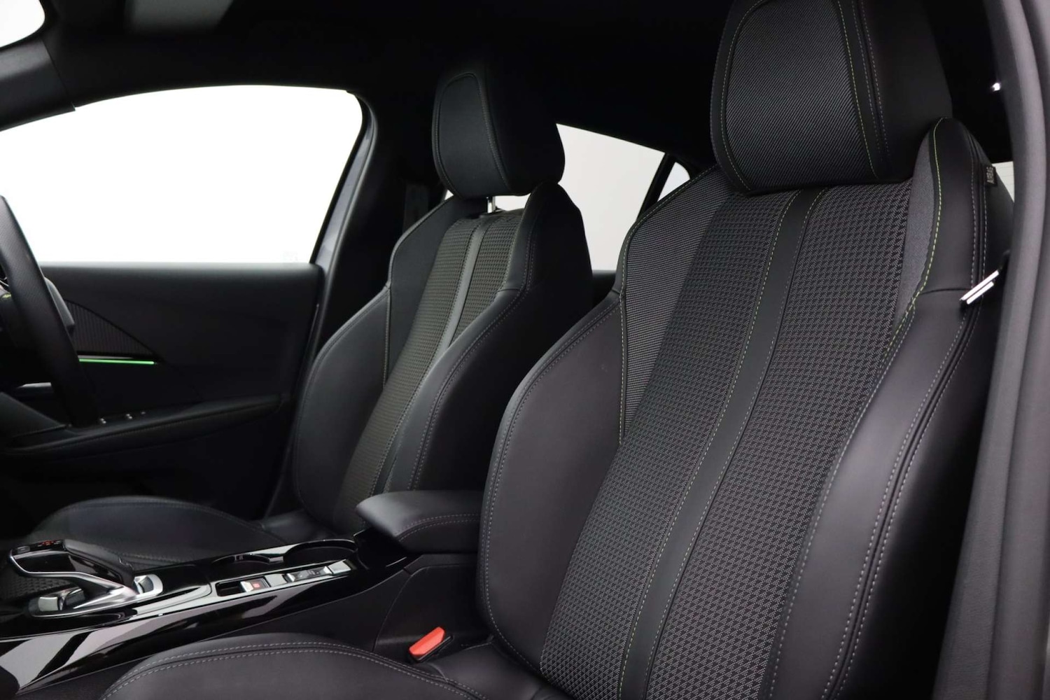 Used Peugeot 208 2022 for sale - 76182633: Photo 31
