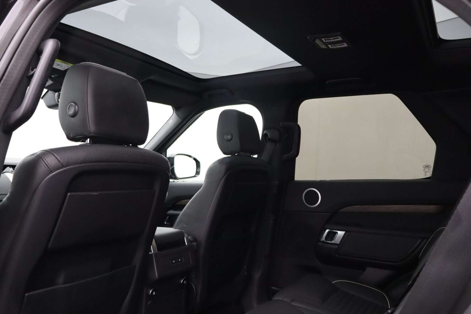 Used Land Rover Discovery 2019 for sale - 76182710: Photo 17