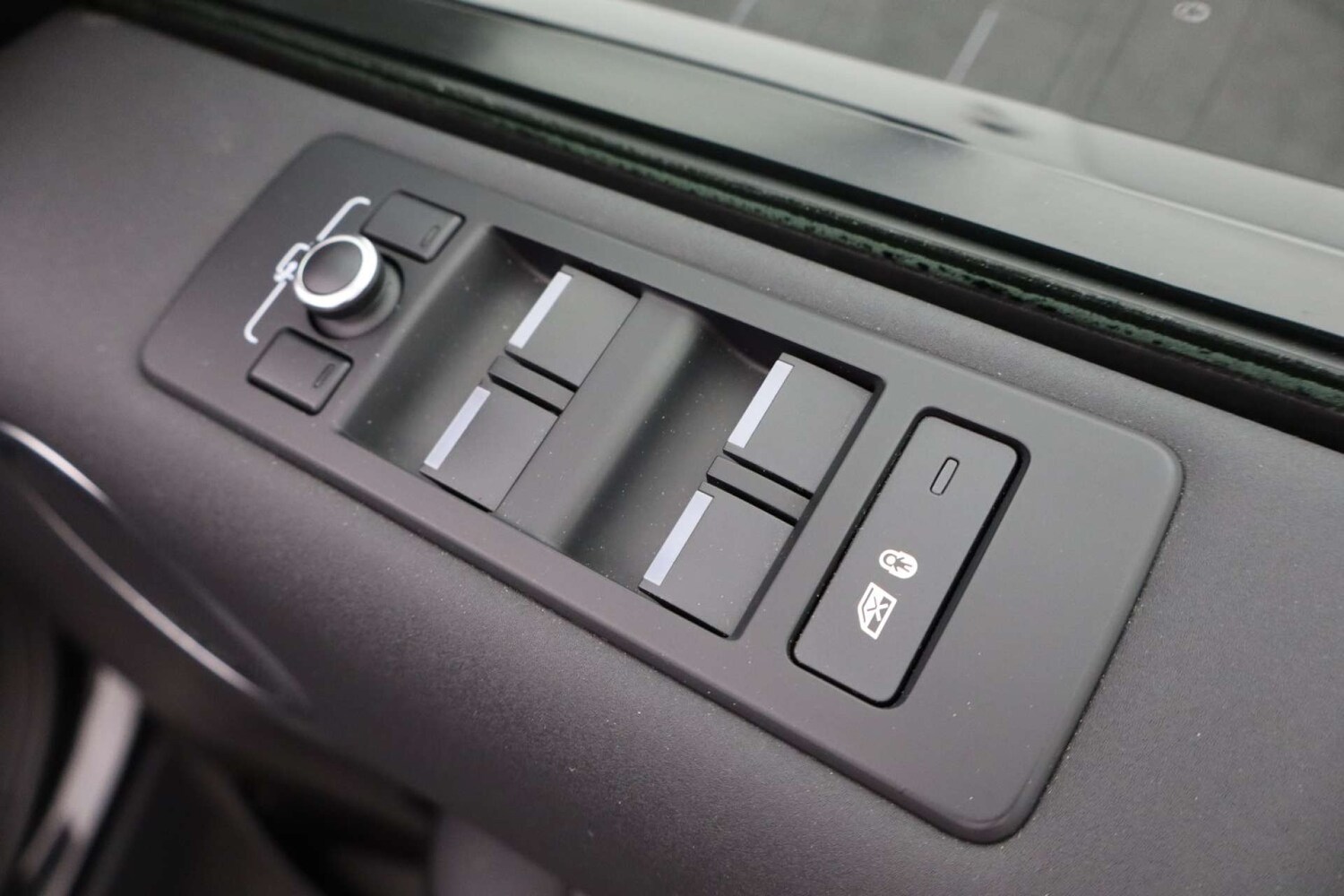Used Land Rover Discovery 2019 for sale - 76182710: Photo 21