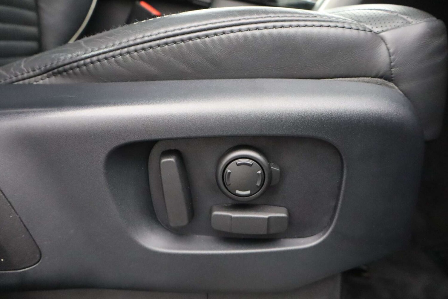 Used Land Rover Discovery 2019 for sale - 76182710: Photo 26