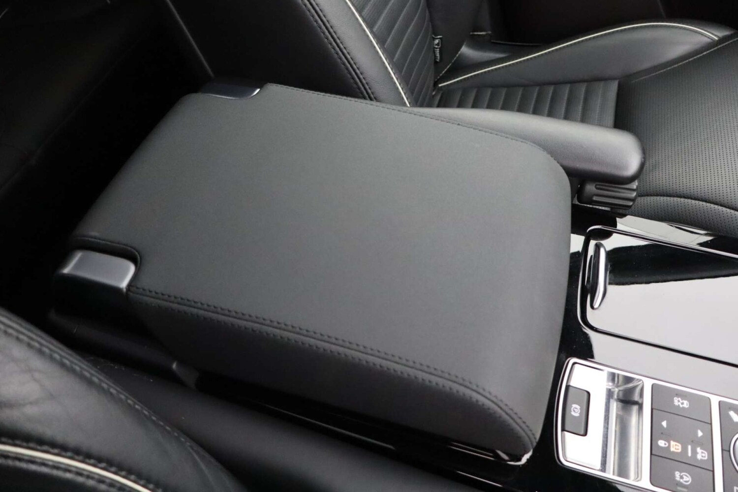 Used Land Rover Discovery 2019 for sale - 76182710: Photo 43