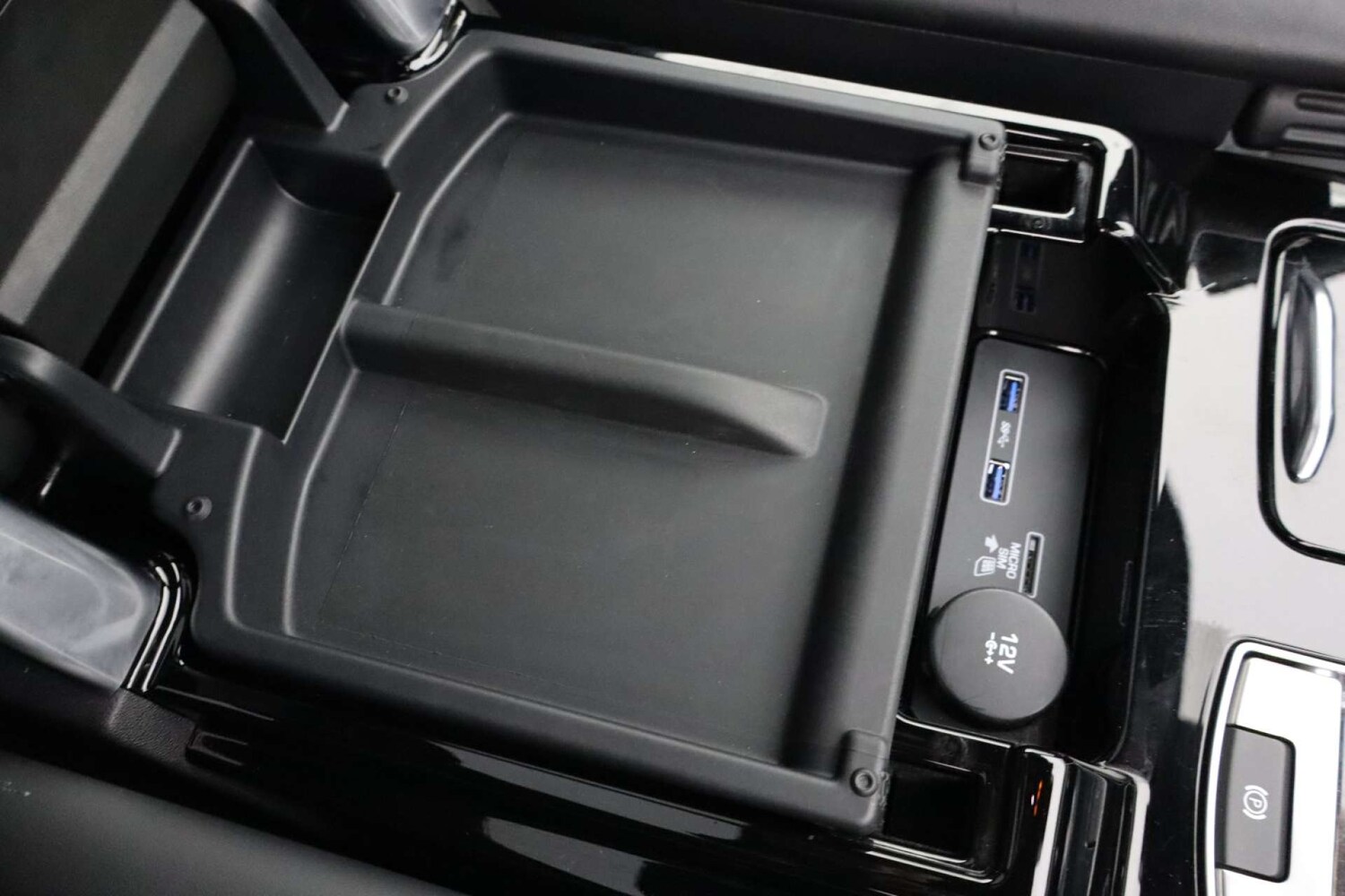 Used Land Rover Discovery 2019 for sale - 76182710: Photo 44