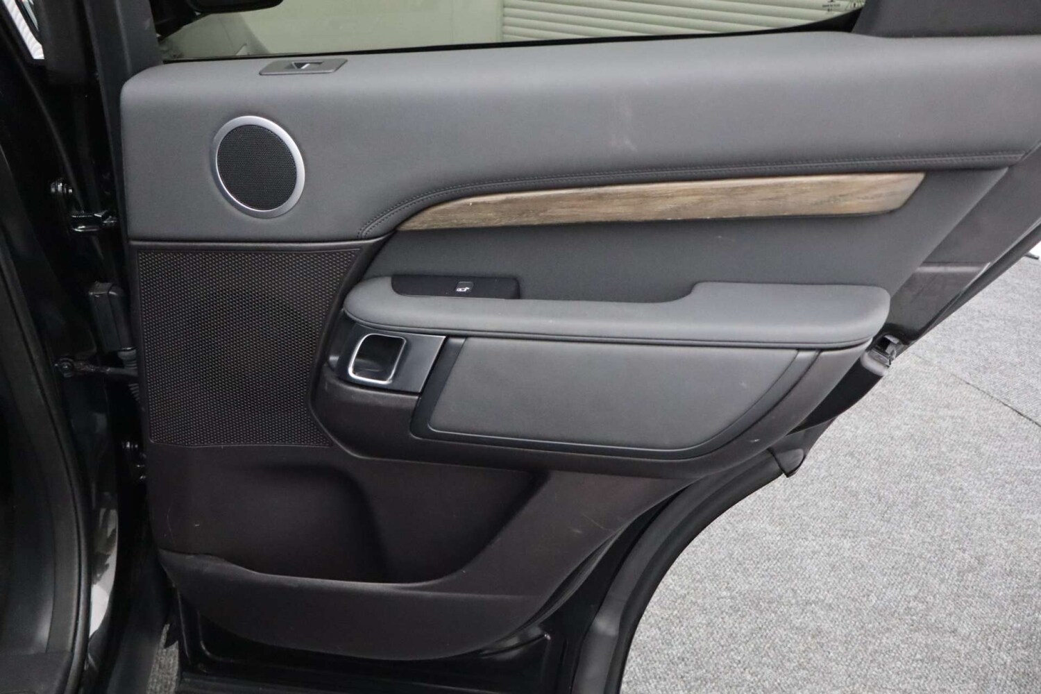 Used Land Rover Discovery 2019 for sale - 76182710: Photo 48