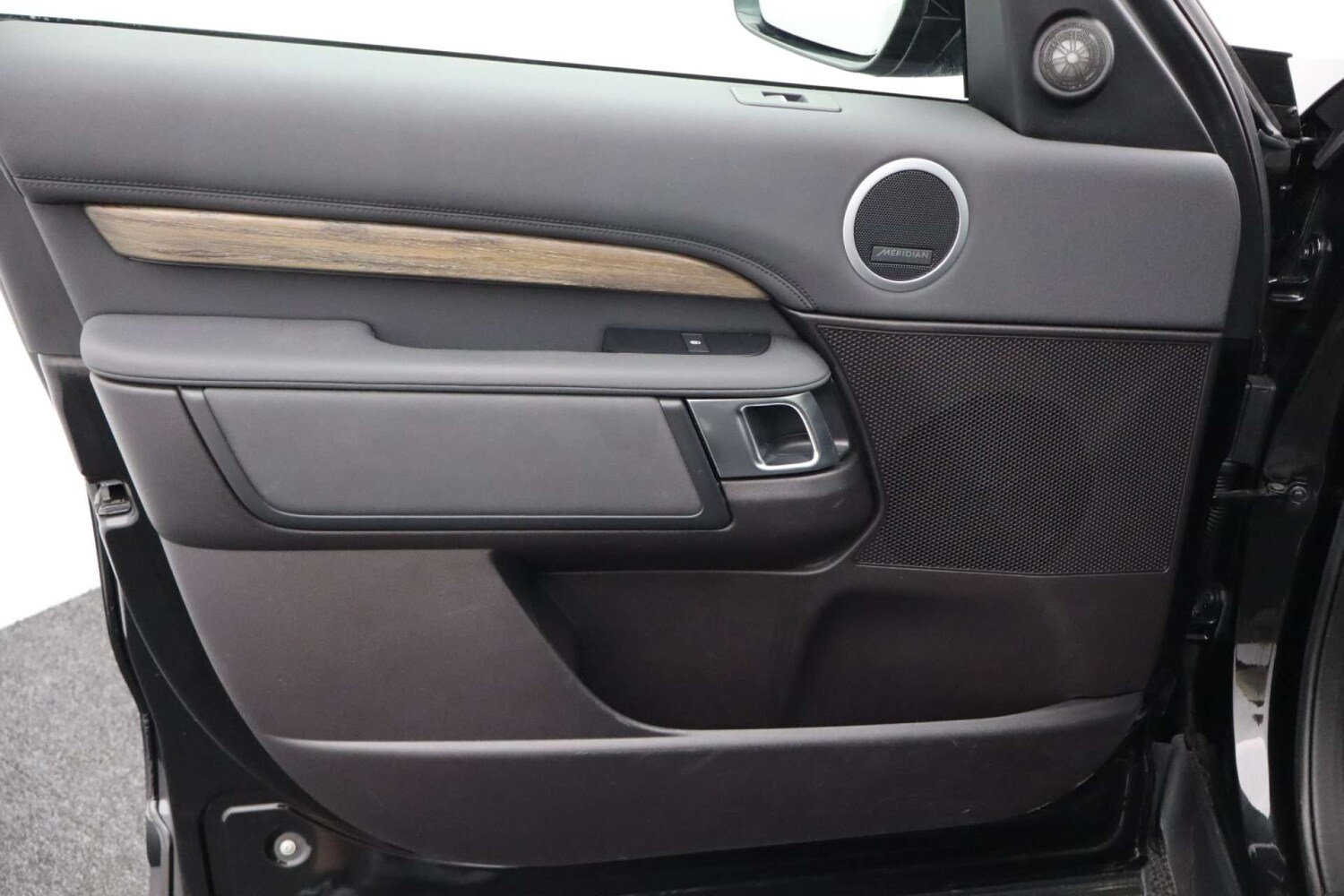 Used Land Rover Discovery 2019 for sale - 76182710: Photo 62