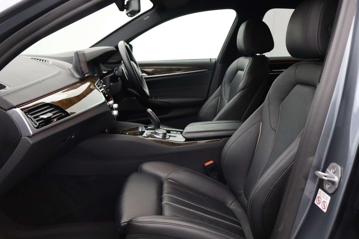 Used BMW 5 Series 2018 for sale - 76182675: Photo 10
