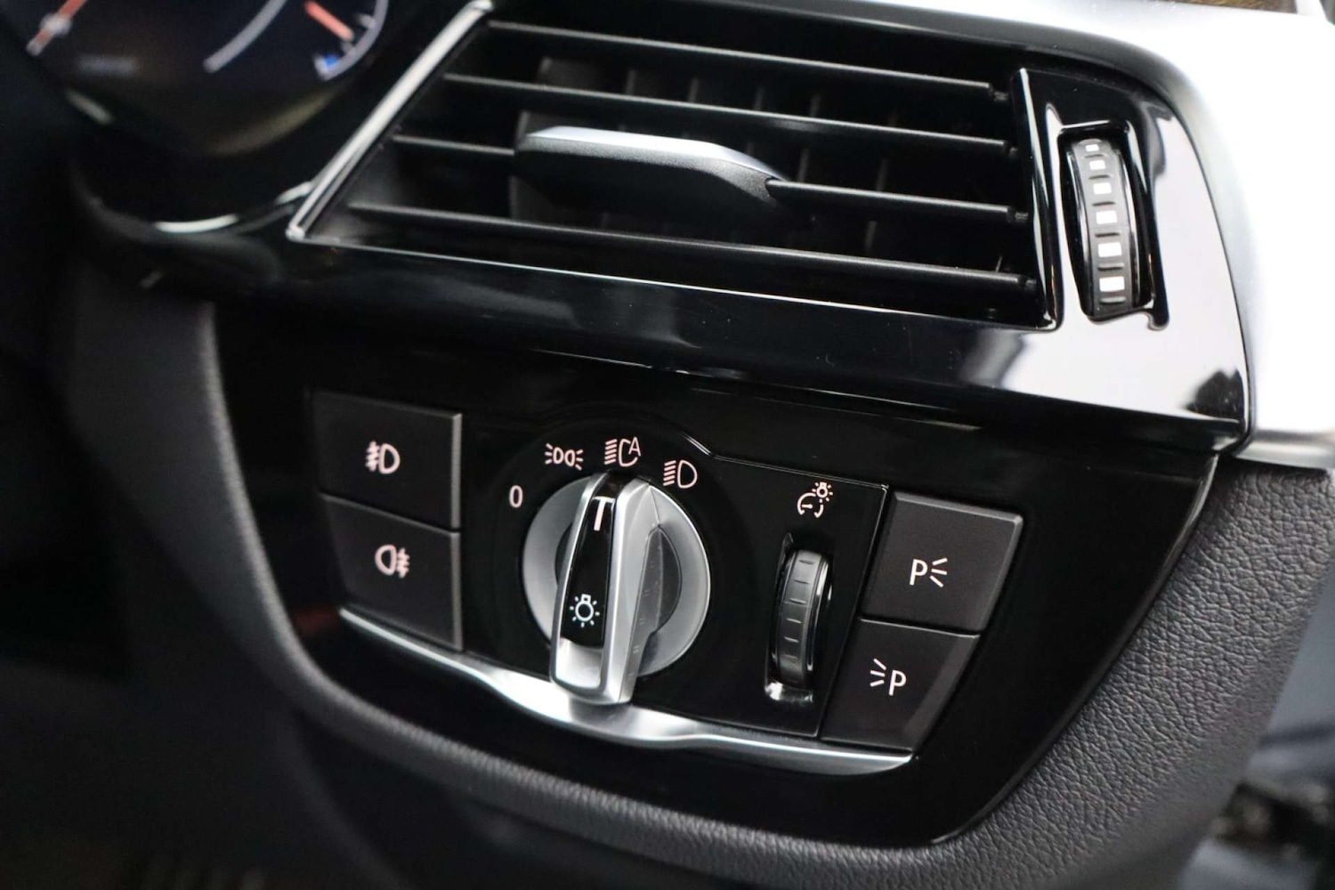 Used BMW 5 Series 2018 for sale - 76182675: Photo 23