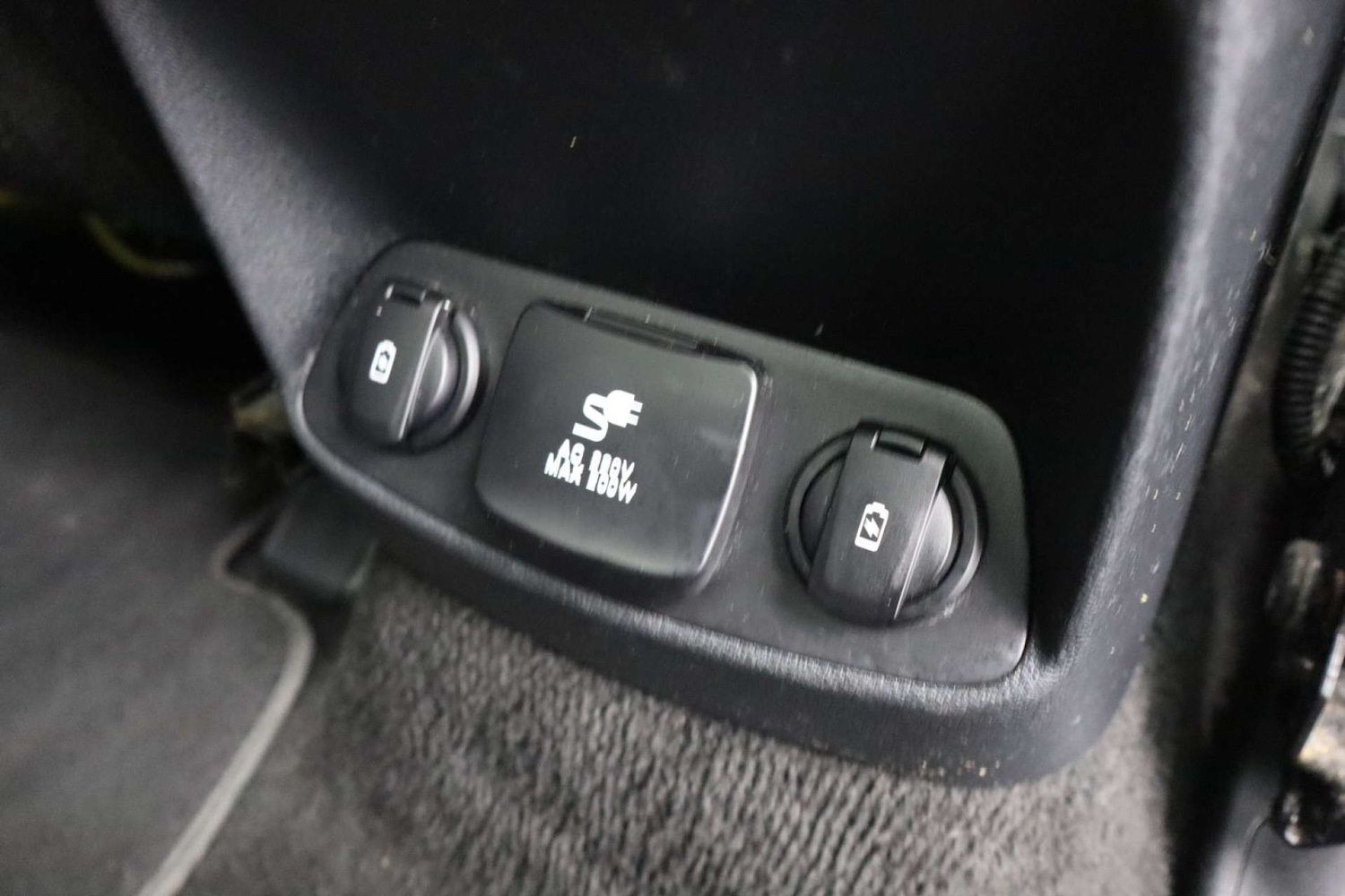 Used Hyundai Santa Fe 2018 for sale - 77548562: Photo 25