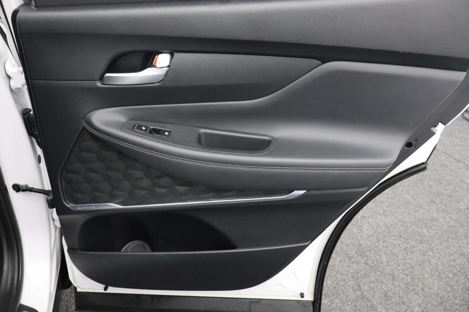 Used Hyundai Santa Fe 2018 for sale - 77548562: Photo 26