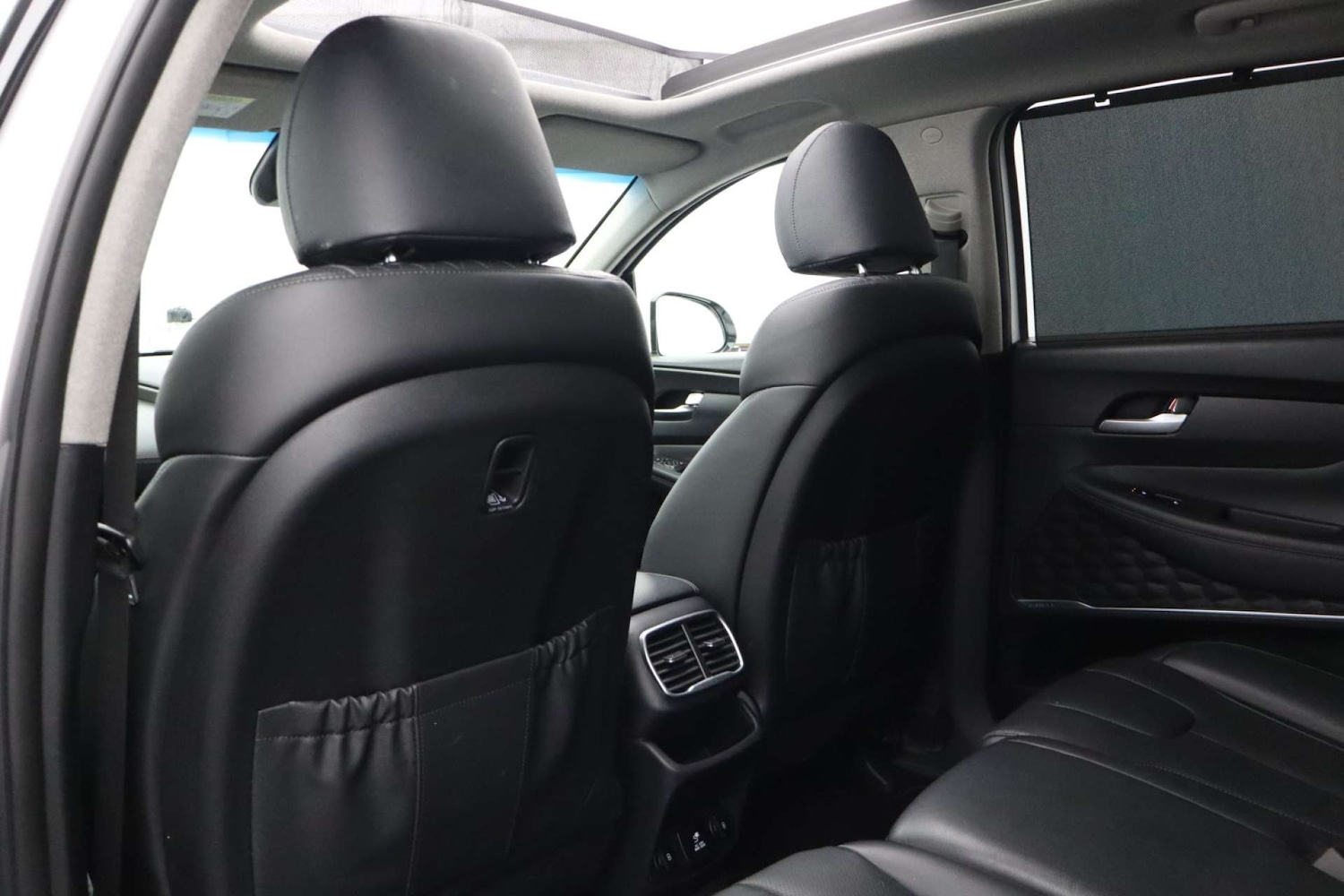 Used Hyundai Santa Fe 2018 for sale - 77548562: Photo 31