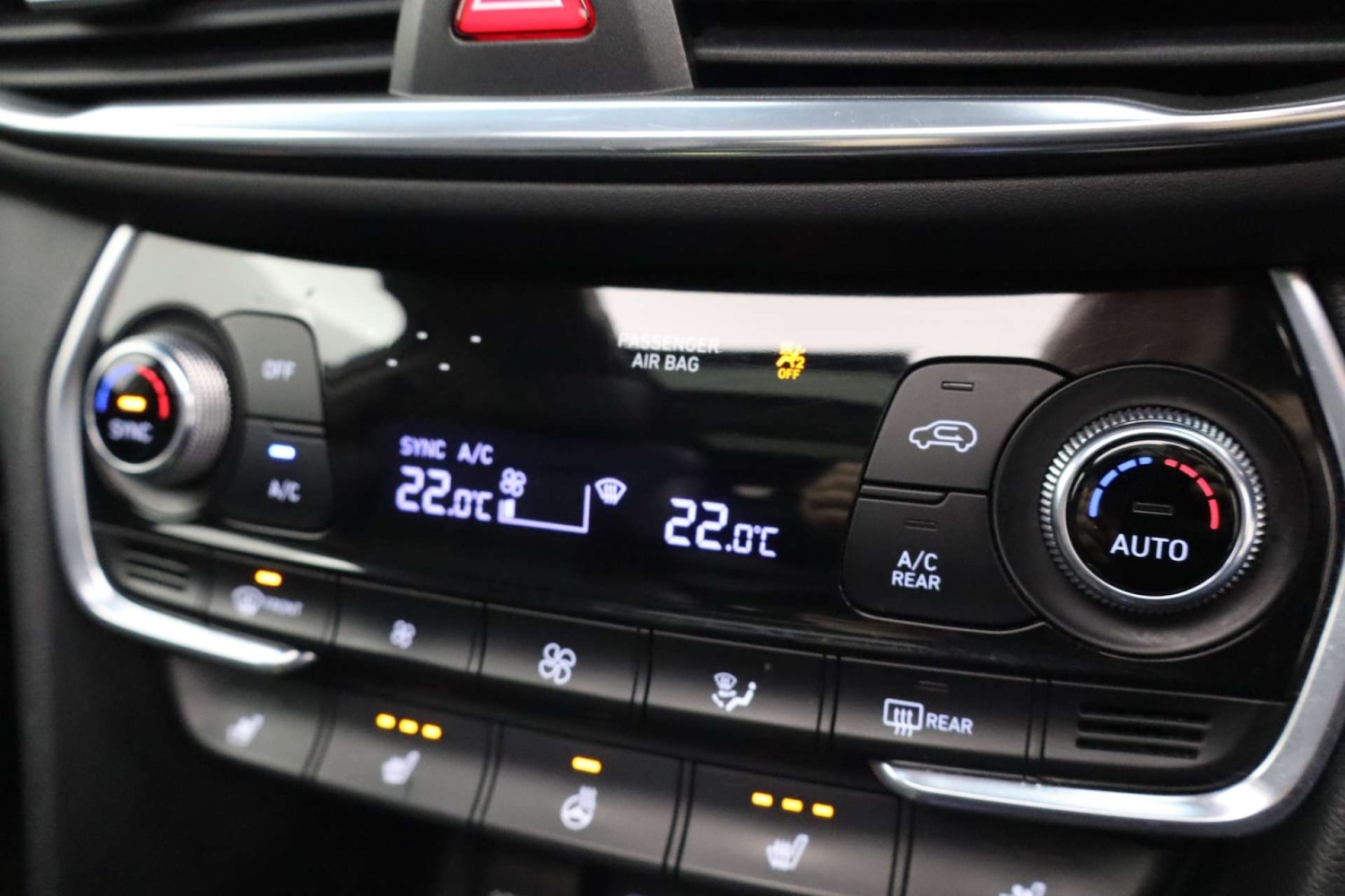 Used Hyundai Santa Fe 2018 for sale - 77548562: Photo 51