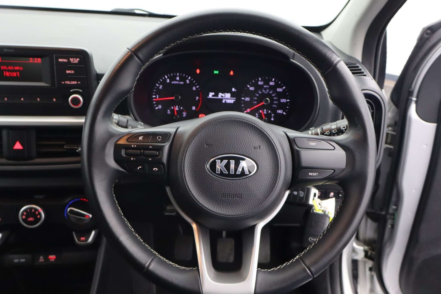 Used Kia Picanto 2018 for sale - 77200696: Photo 32