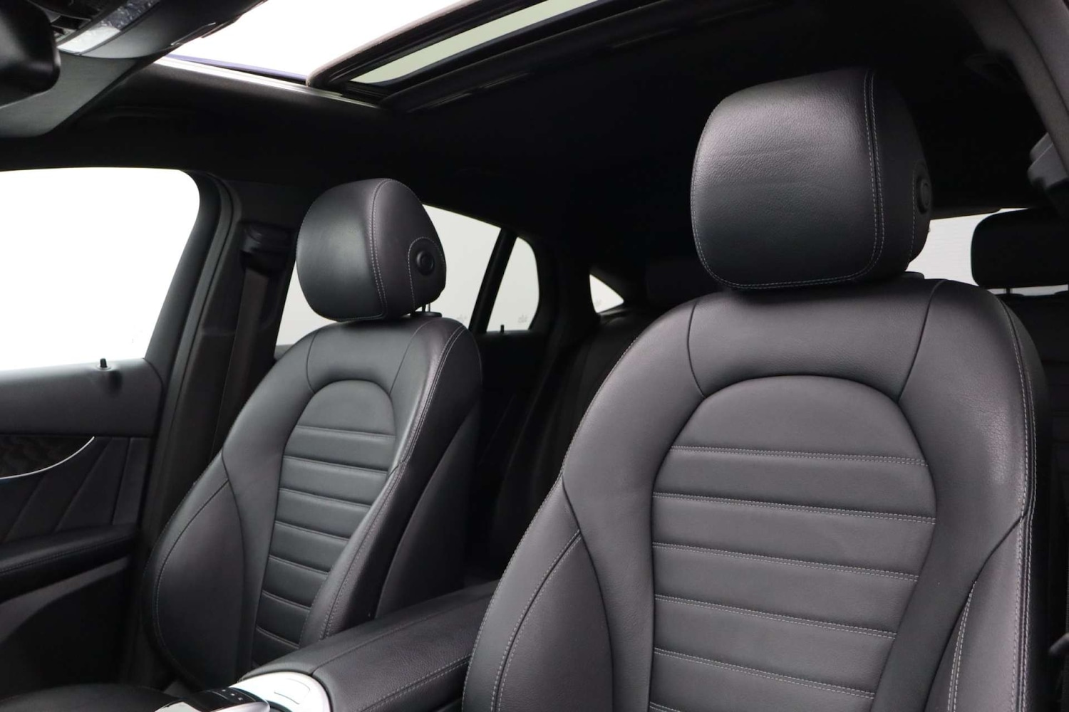 Used Mercedes-Benz GLC 2019 for sale - 76453806: Photo 35