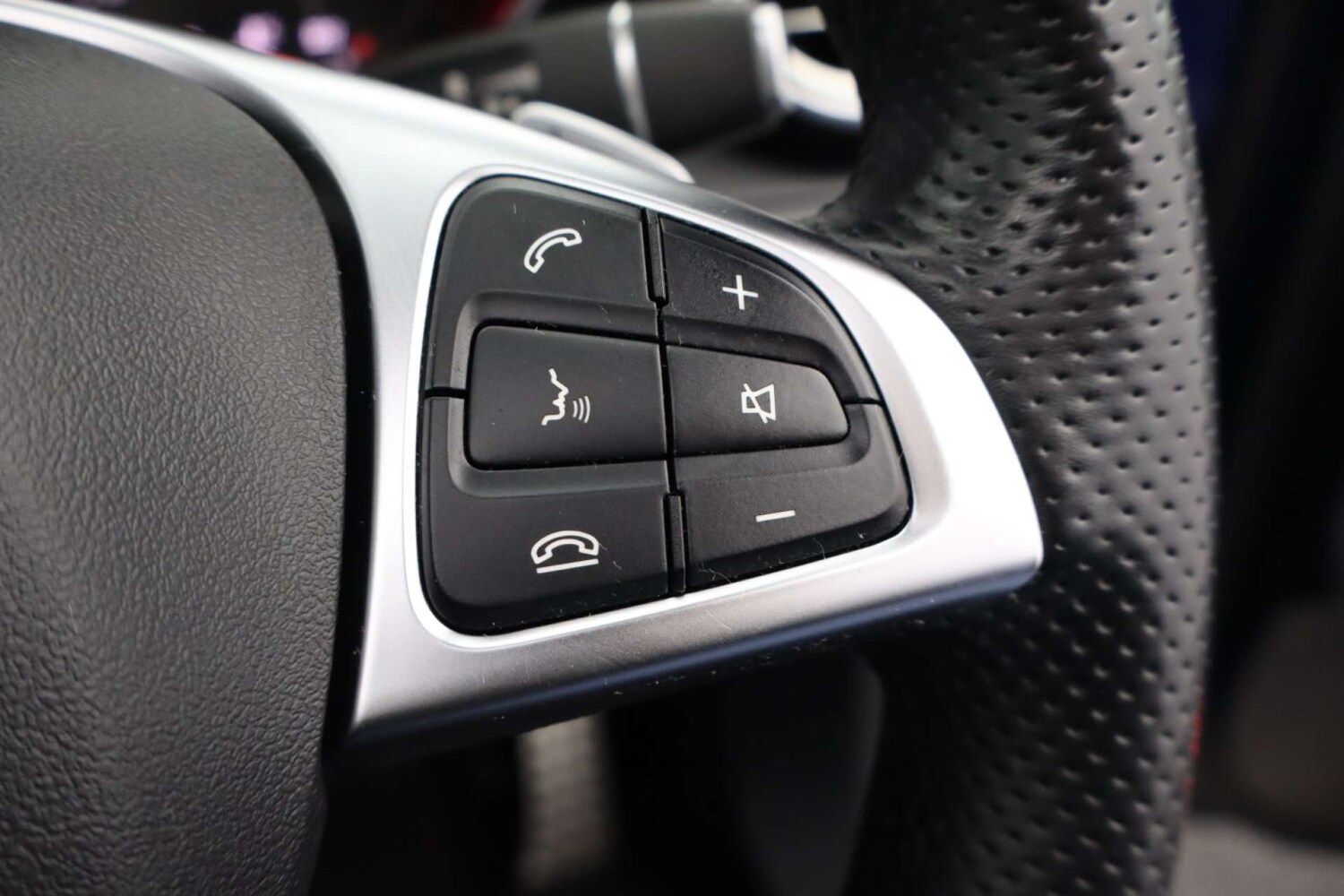 Used Mercedes-Benz GLC 2019 for sale - 76453806: Photo 45