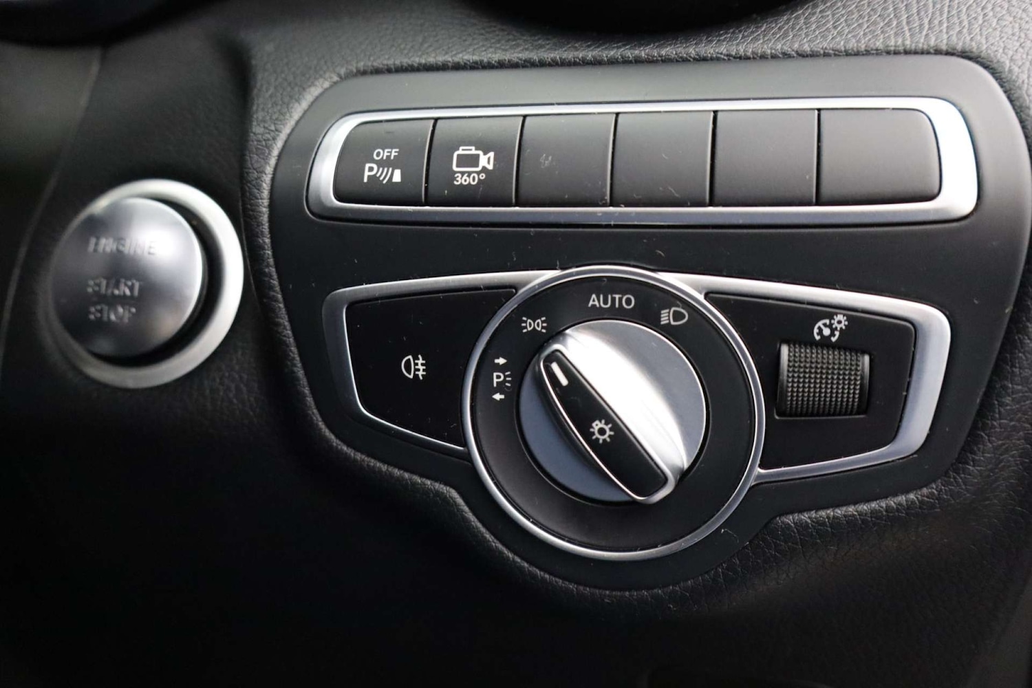 Used Mercedes-Benz GLC 2019 for sale - 76453806: Photo 46